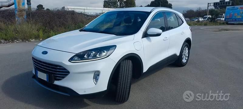 Usata Ford Kuga Titanium 225 CV (165 kW) 2022 Bianco SUV