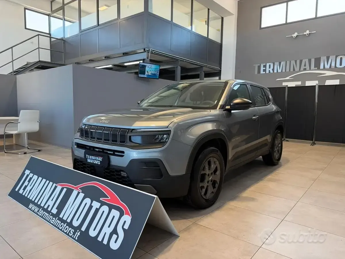 Usata Jeep Avenger Longitude 101 CV (74 kW) 2023 Grigio SUV