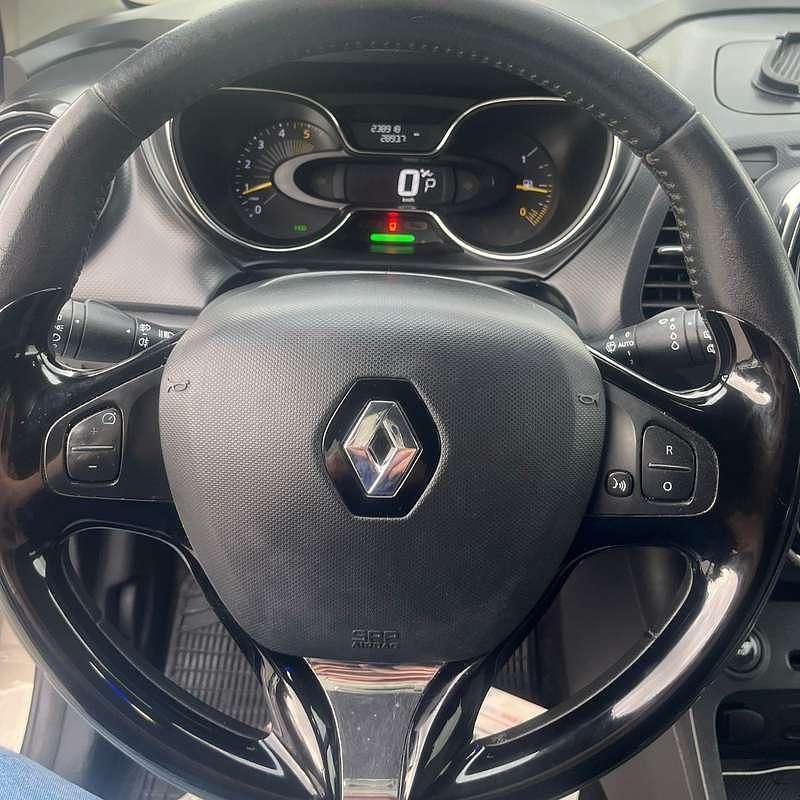 Usata Renault Captur 90 CV (66 kW) 2015 Oro SUV