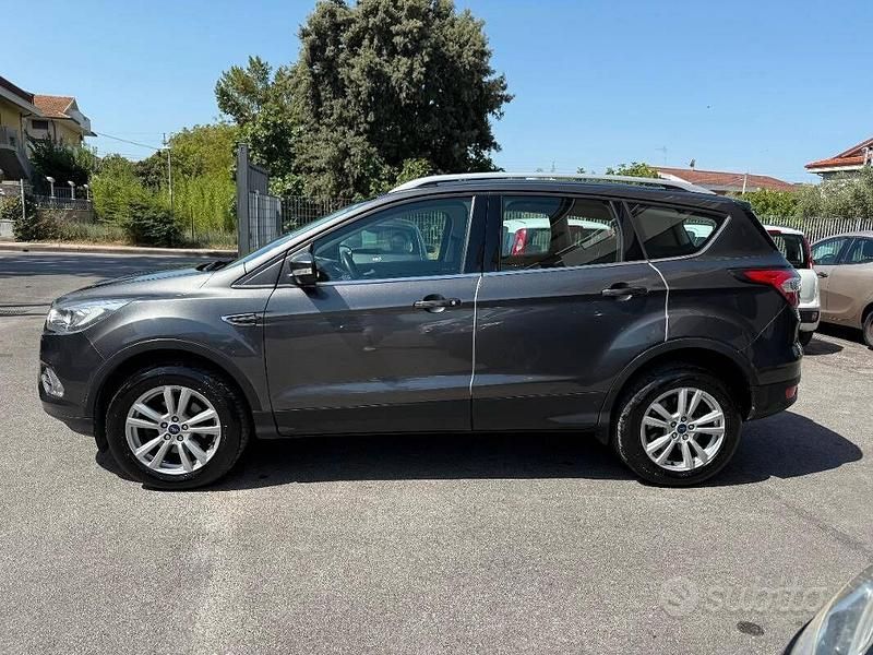 Usata Ford Kuga Business Edition 120 CV (88 kW) 2019 Grigio(met.) SUV