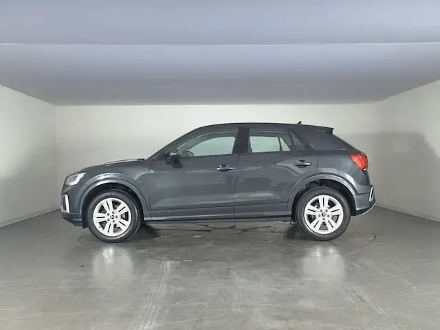 Usata Audi Q2 Advanced Plus 150 CV (110 kW) 2024 Grigio manhattan metallizzato SUV