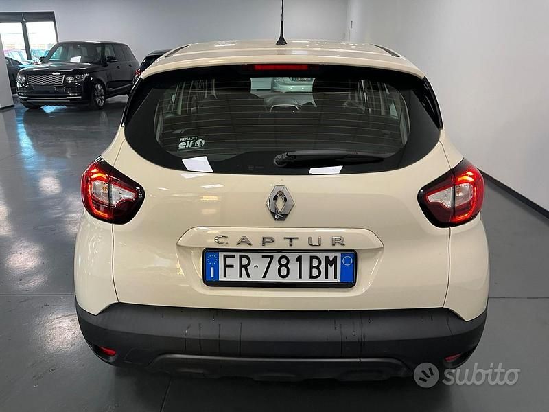 Usata Renault Captur Life 90 CV (66 kW) 2018 Beige SUV