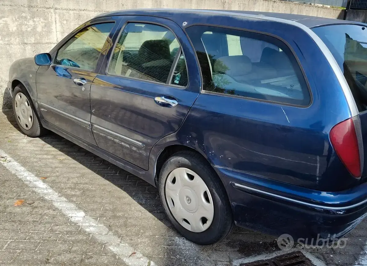 Usata Lancia Lybra 2000 Blu Station wagon