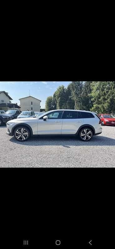 Usata Volvo V60 CC Pro 190 CV (139 kW) 2018 Station wagon