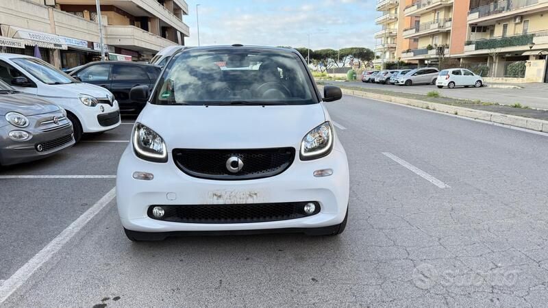 Bianco Usata 2019 Smart ForTwo Cabrio Passion Cabrio | 15.900 € (Buon prezzo) - Immagine 1/4