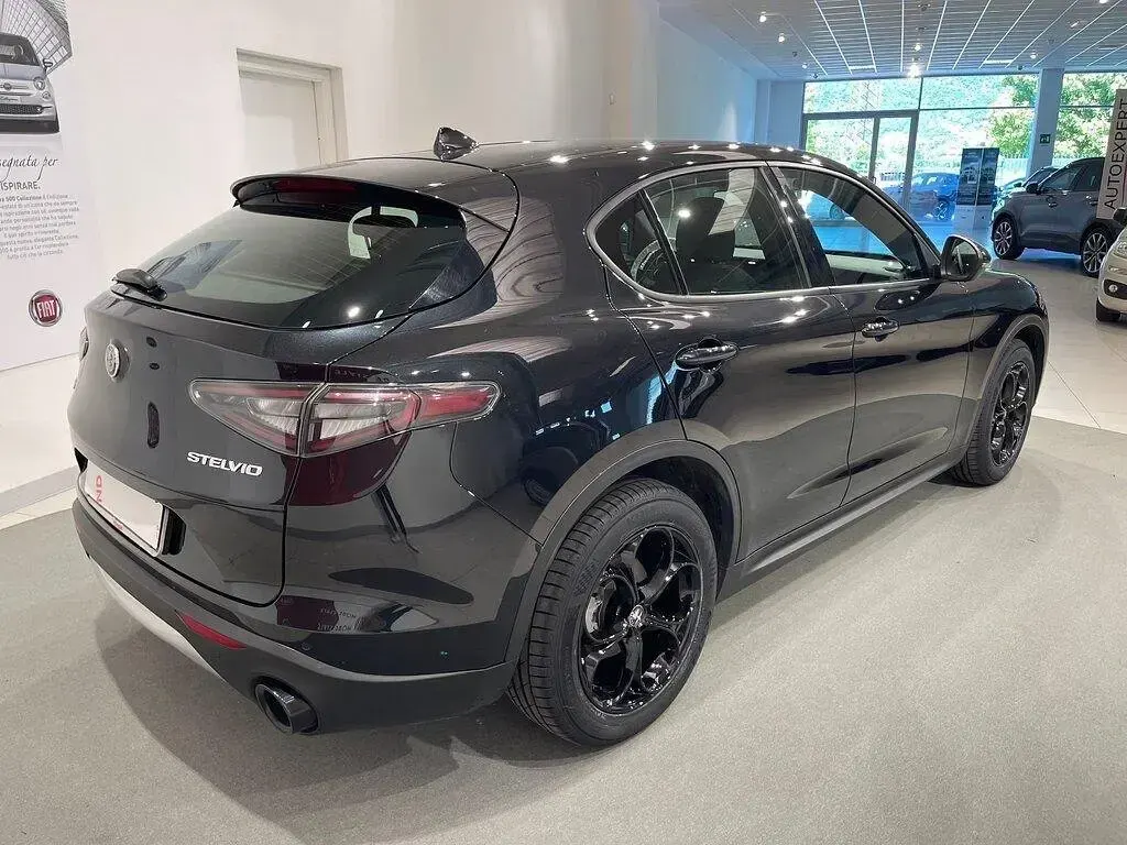 Usata Alfa Romeo Stelvio Super 210 CV (154 kW) 2023 Nero SUV