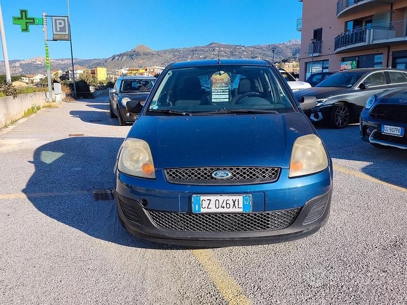 Usata Ford Fiesta 2006 Blu Utilitaria
