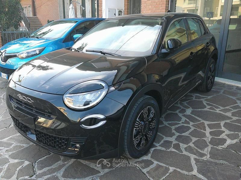 Nuova Fiat 600 Style 136 CV (100 kW) 2026 Nero SUV