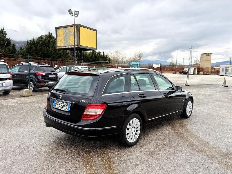 Usata Mercedes C220 170 CV (125 kW) 2009 Nero Station wagon