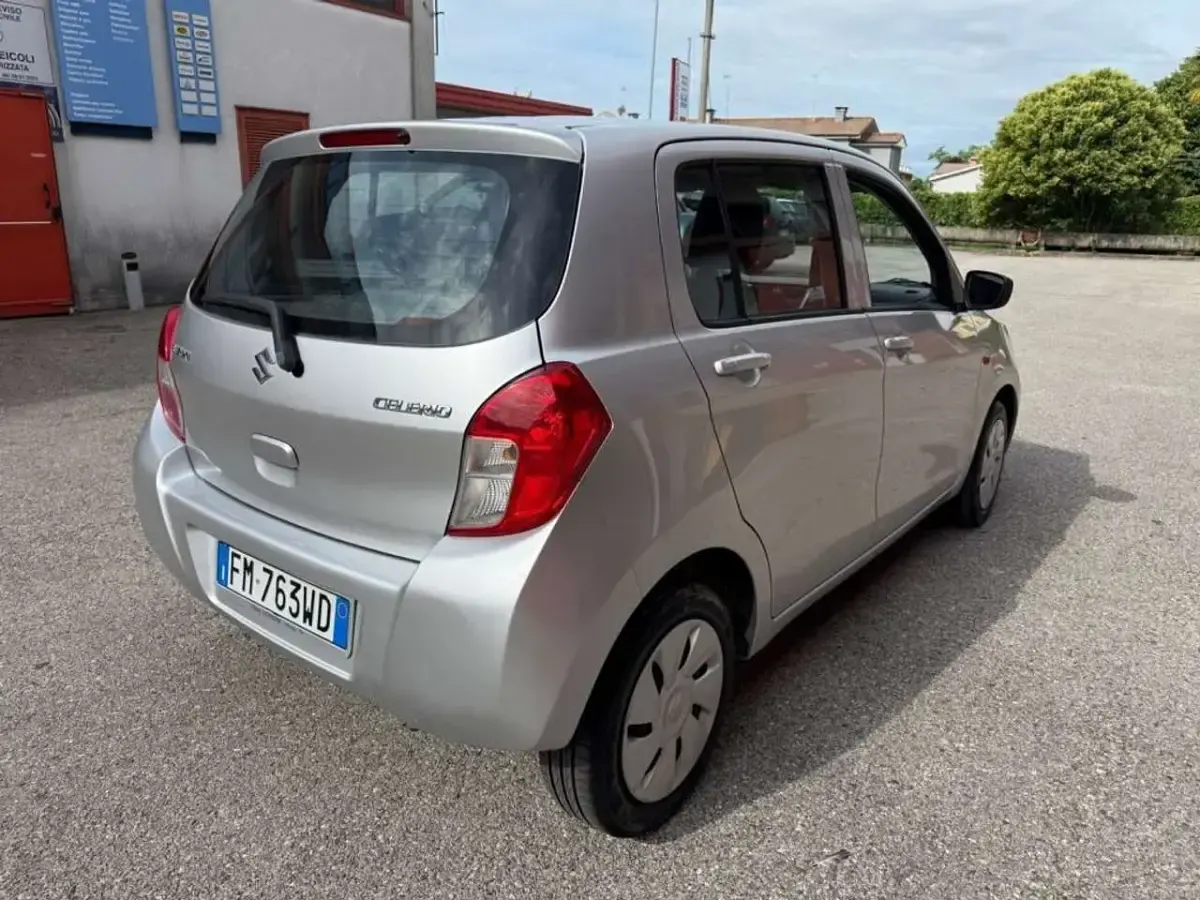 Usata Suzuki Celerio 68 CV (50 kW) 2018 Argento Utilitaria