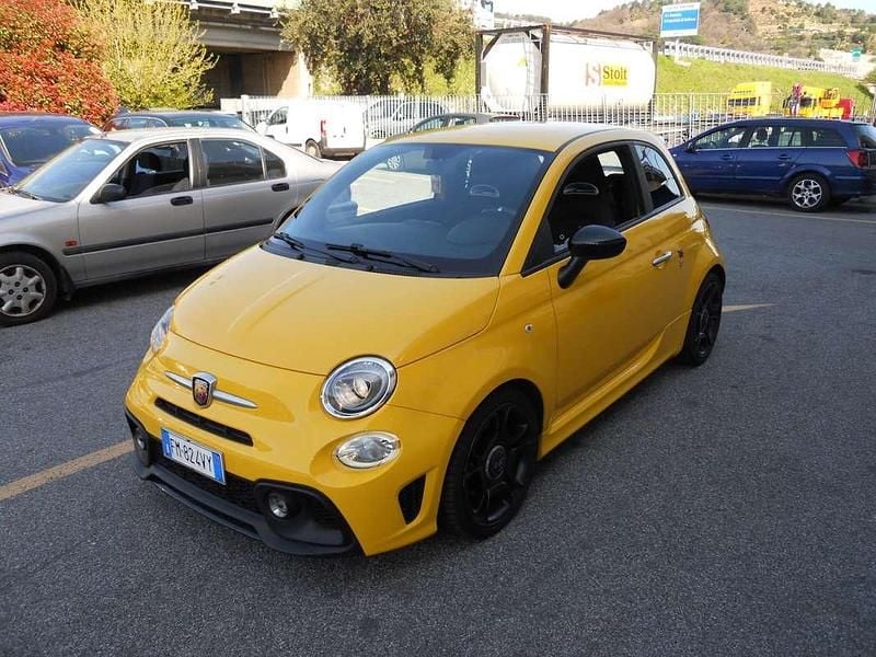 Usata Abarth 595 Pista 160 CV (117 kW) 2018 Giallo Utilitaria