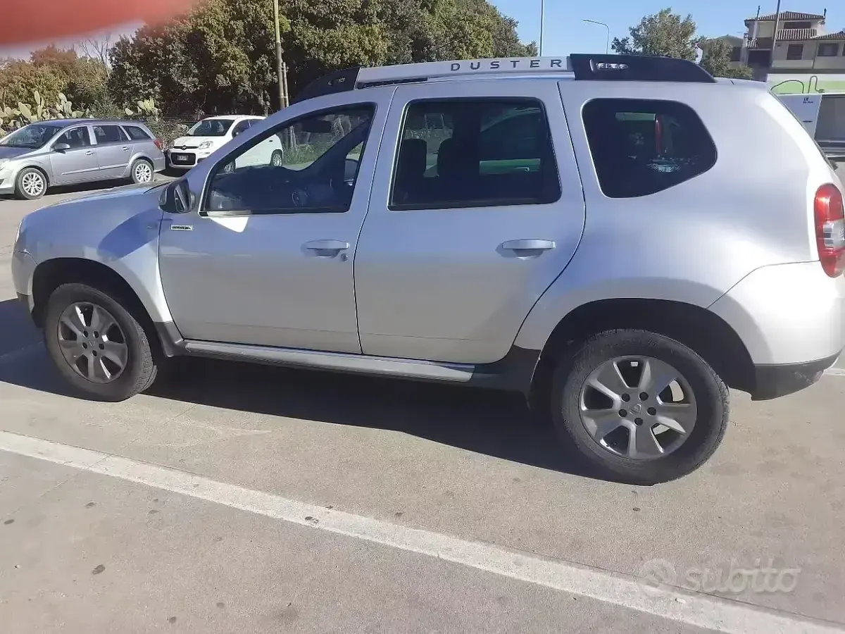 Gebraucht Dacia Duster 109 PS (80 kW) 2015 Grau SUV
