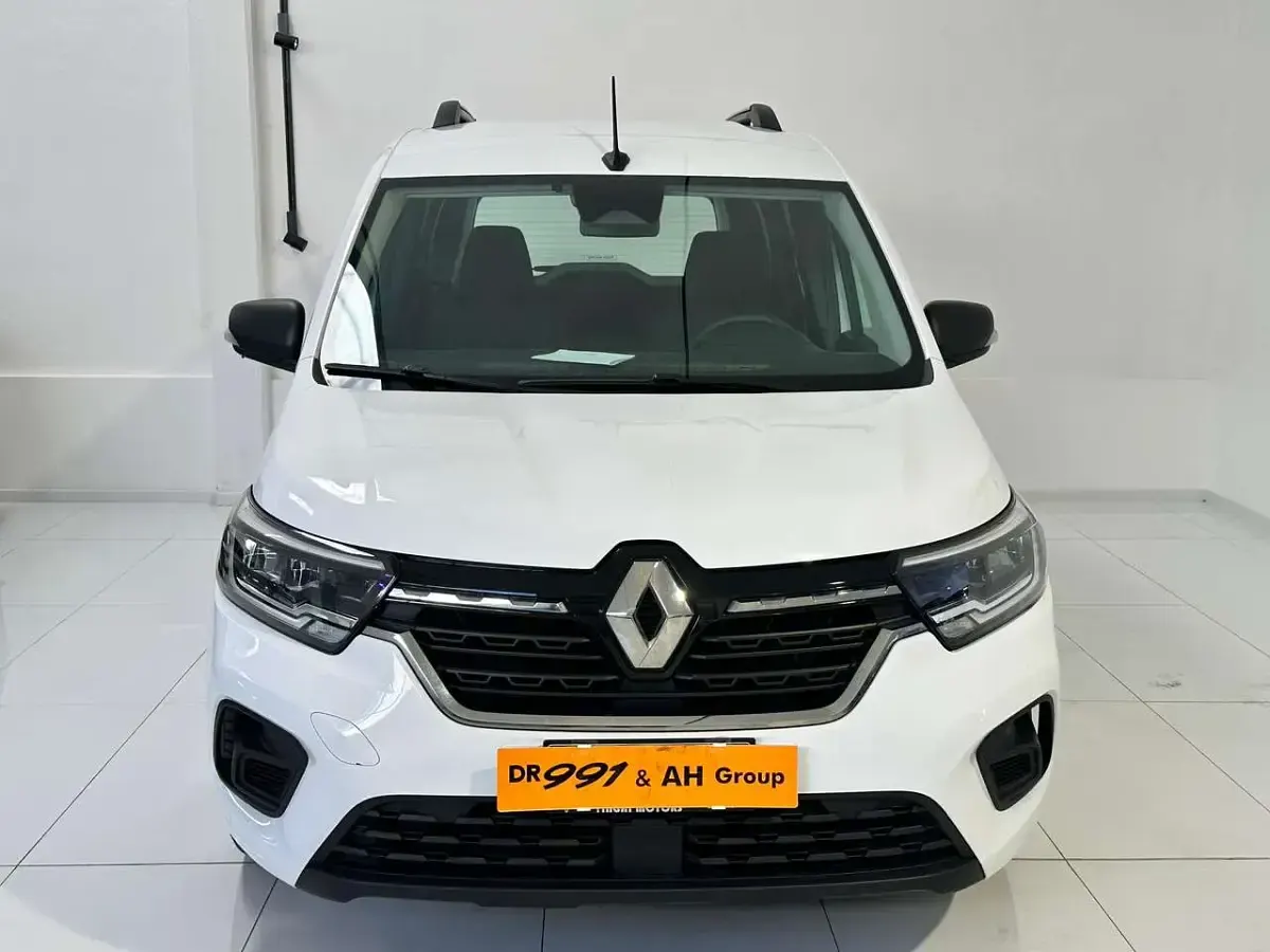 Usata Renault Kangoo Equilibre 95 CV (69 kW) 2023 Bianco Monovolume