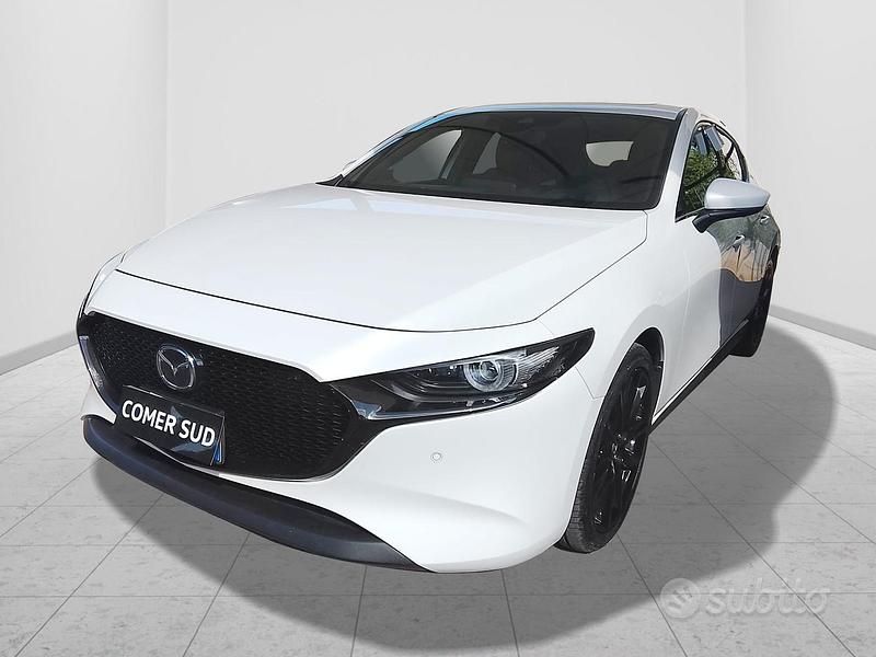 Bianco Usata 2022 Mazda 3 Exclusive Tre volumi | 21.900 € (Buon prezzo) - Immagine 1/4