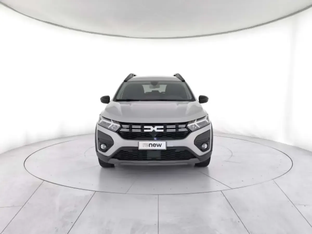 Usata Dacia Jogger Extreme 101 CV (74 kW) 2023 Argento met. Monovolume