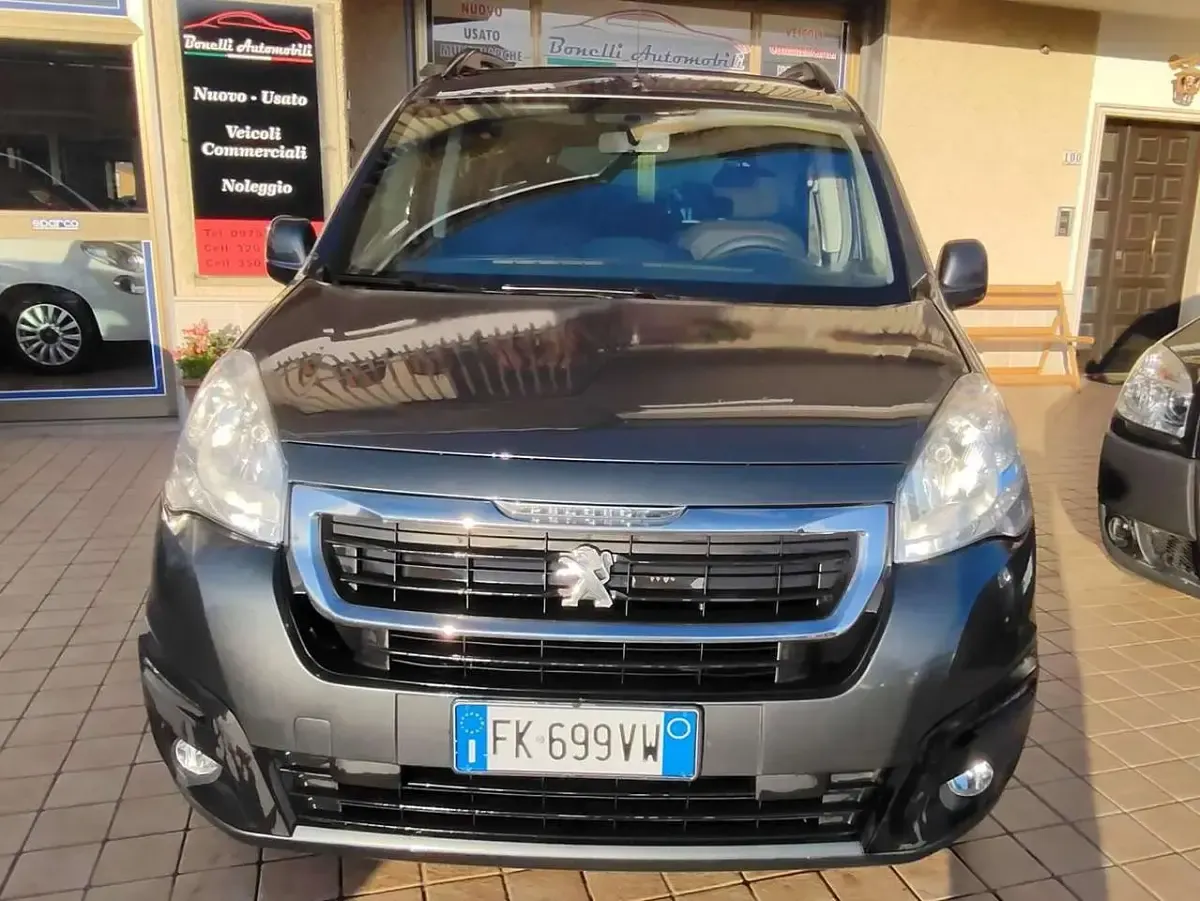 Usata Peugeot TePee Active 99 CV (72 kW) 2017 Grigio Station wagon