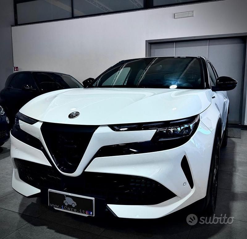 Usata Alfa Romeo Junior Edizione Speciale 136 CV (100 kW) 2025 Bianco SUV