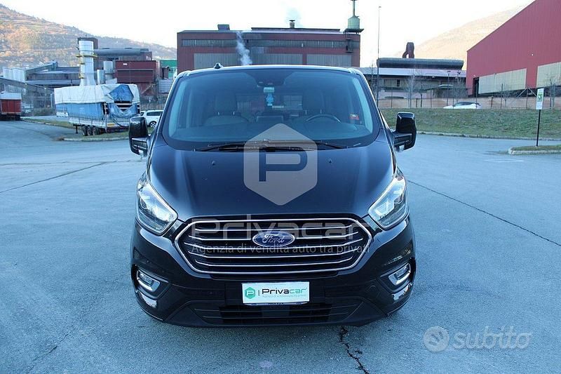 Usata Ford Tourneo Titanium X 185 CV (136 kW) 2021 Rosso Monovolume