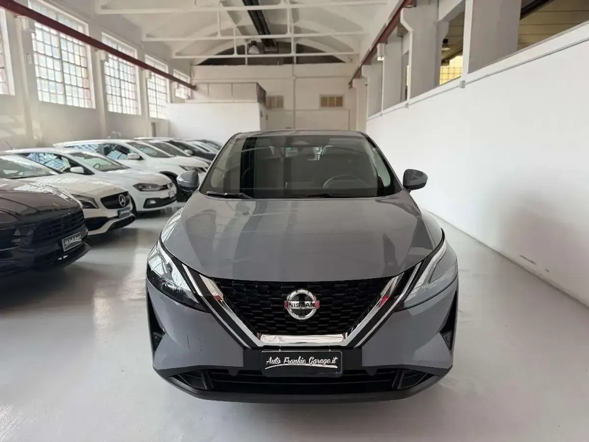 Usata Nissan Qashqai N-Connecta 140 CV (102 kW) 2022 Grigio SUV
