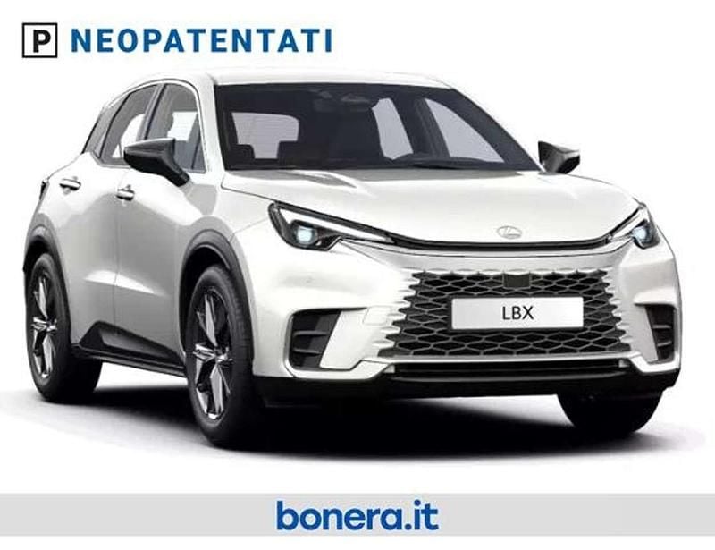 Nuova Lexus LBX 136 CV (100 kW) 2026 Pure white (non ord) SUV