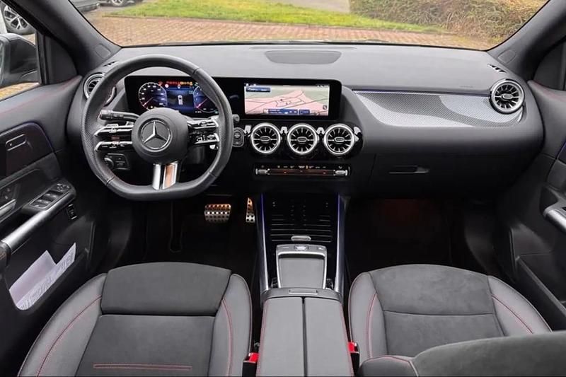 Usata Mercedes GLA200 Advanced Plus 149 CV (109 kW) 2023 Nero SUV