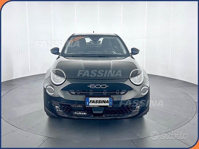 Usata Fiat 600 Pop 145 CV (106 kW) 2025 Nero SUV