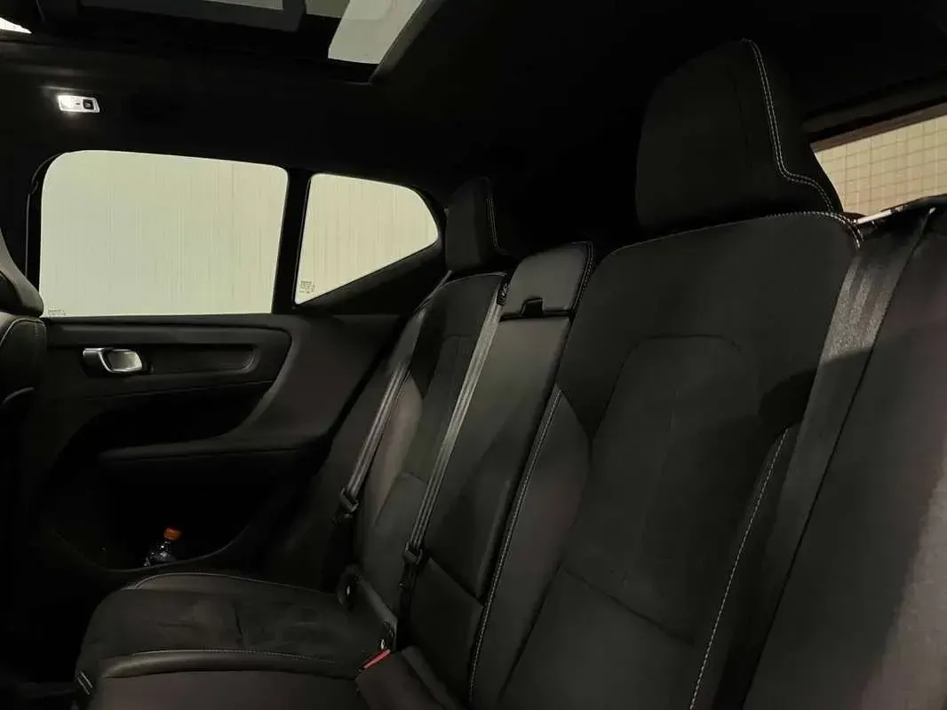 Usata Volvo XC40 Business Edition 163 CV (119 kW) 2021 Grigio SUV