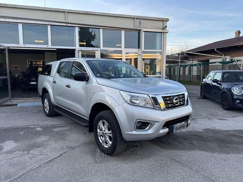 Usata Nissan Navara Acenta 163 CV (119 kW) 2020 Argento Pick-up