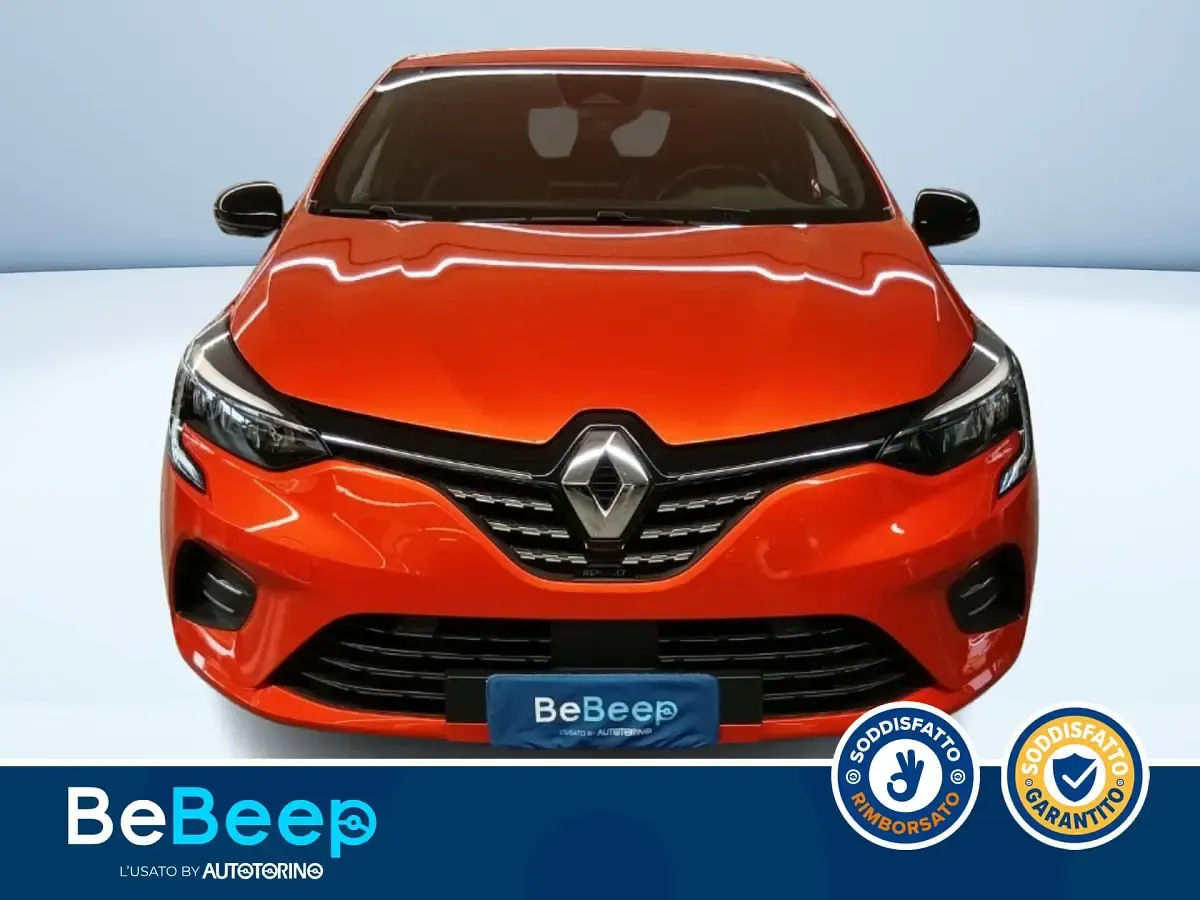 Usata Renault Clio Techno 145 CV (106 kW) 2023 Arancione metallizzato Utilitaria