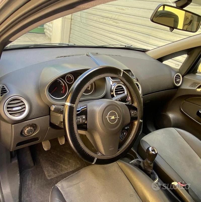 Usata Opel Corsa 2008 Nero Utilitaria