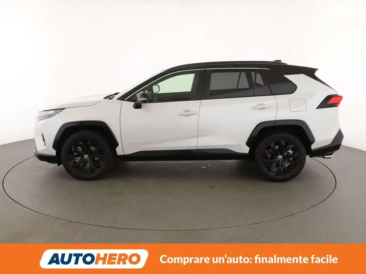 Usata Toyota RAV4 Hybrid Style 178 CV (130 kW) 2023 Bianco SUV