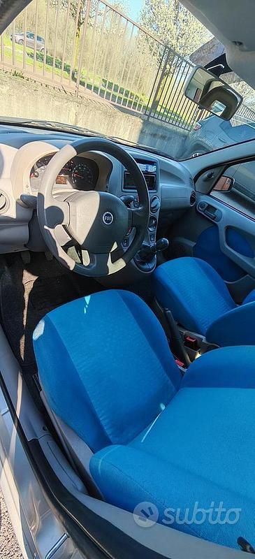 Usata Fiat Panda Dynamic 60 CV (44 kW) 2005 Grigio Utilitaria