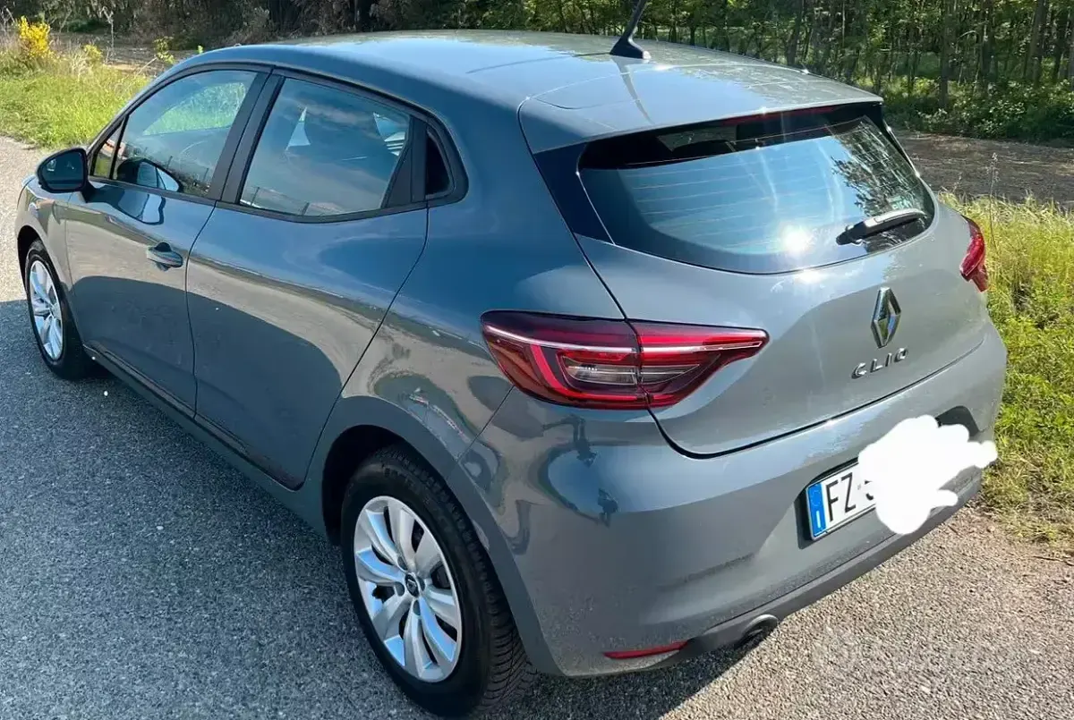 Usata Renault Clio SE 65 CV (47 kW) 2020 Grigio Utilitaria