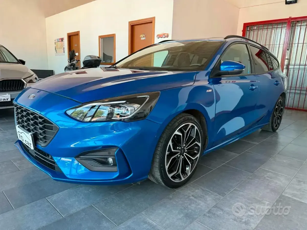 Usata Ford Focus ST-Line 120 CV (88 kW) 2021 Bluazzurro Station wagon