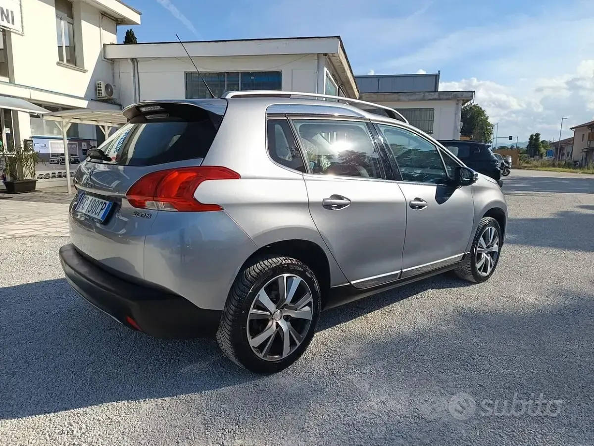 Usata Peugeot 2008 Allure 110 CV (80 kW) 2016 Grigio SUV