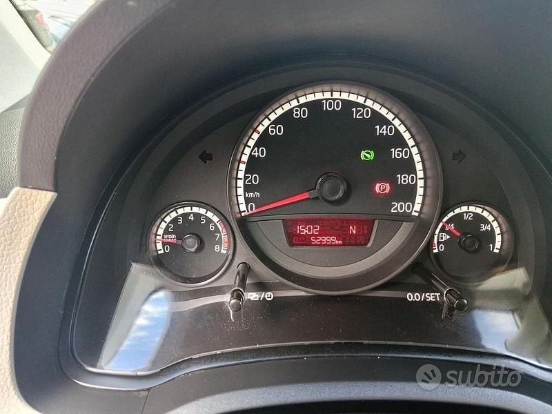 Usata VW up! 60 CV (44 kW) 2015 Rosso Utilitaria