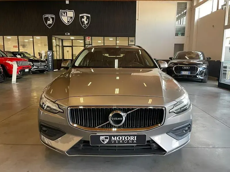 Usata Volvo V60 Business Edition 149 CV (109 kW) 2019 Station wagon