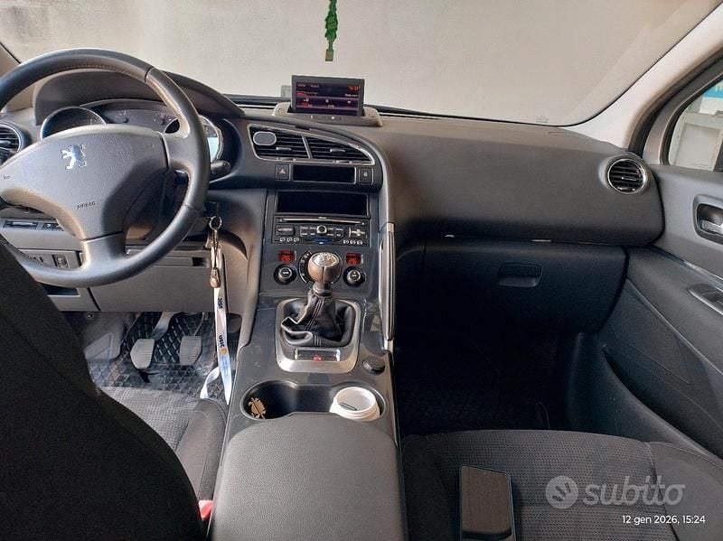 Usata Peugeot 3008 110 CV (80 kW) 2012 Grigio Station wagon