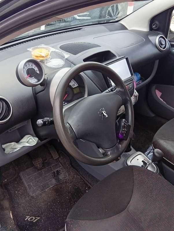 Usata Peugeot 107 68 CV (50 kW) 2012 Utilitaria