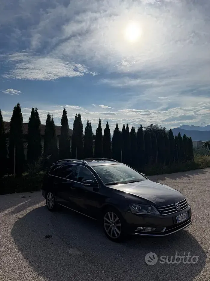 Usata VW Passat Highline 170 CV (125 kW) 2012 Grigio Station wagon