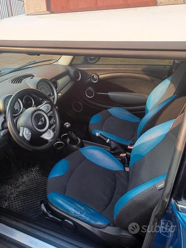 Usata Mini Cooper 110 CV (80 kW) 2007 Blu Utilitaria