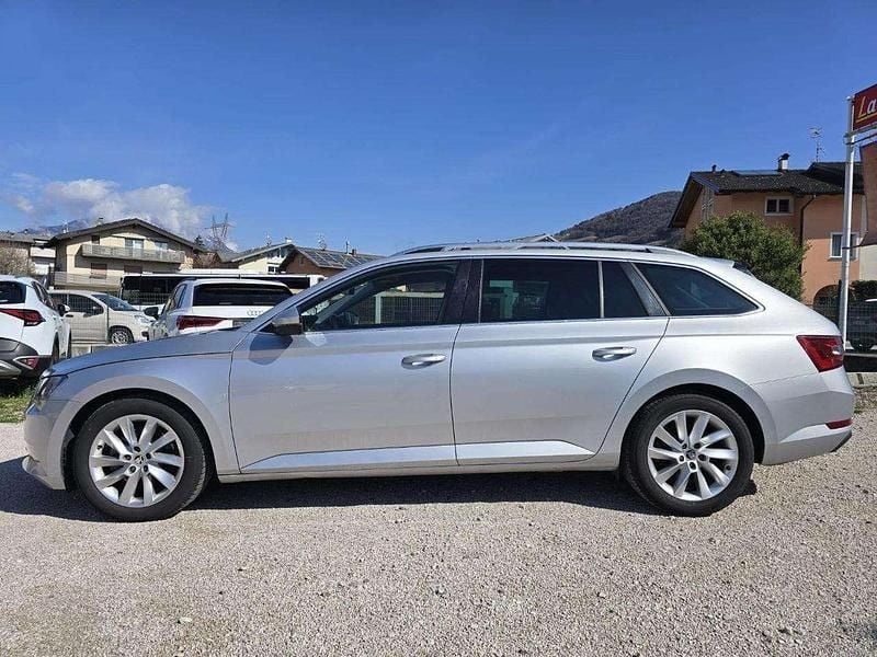 Usata Skoda Superb Executive 190 CV (139 kW) 2019 Grigio Station wagon