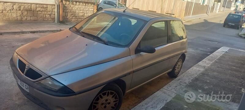 Usata Lancia Ypsilon 60 CV (44 kW) 1997 Utilitaria