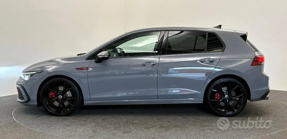 Usata VW Golf VIII GTI 245 CV (180 kW) 2024 Grigio Berlina