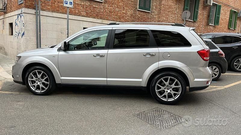 Usata Fiat Freemont 170 CV (125 kW) 2013 Grigio SUV