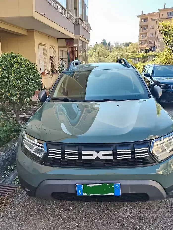 Usata Dacia Duster Journey 101 CV (74 kW) 2022 Verde SUV