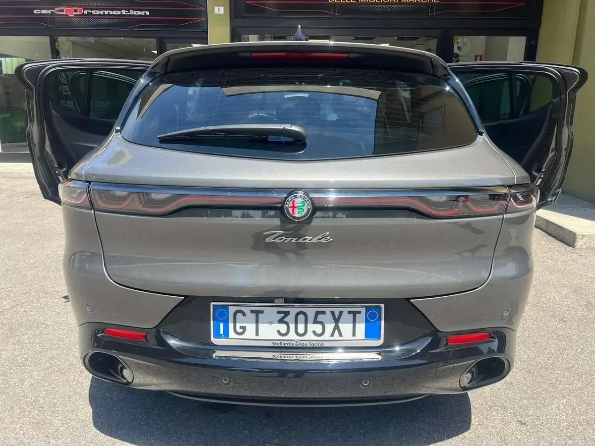 Usata Alfa Romeo Tonale Veloce 160 CV (117 kW) 2024 Grigio SUV