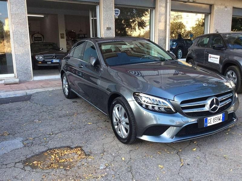 Usata Mercedes C180 Executive 122 CV (89 kW) 2019 Grigio Berlina