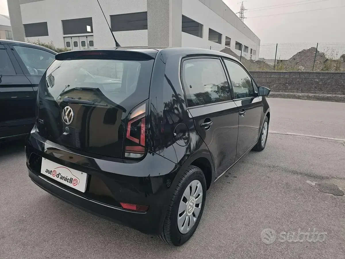 Usata VW up! Move 75 CV (55 kW) 2018 Nero Utilitaria