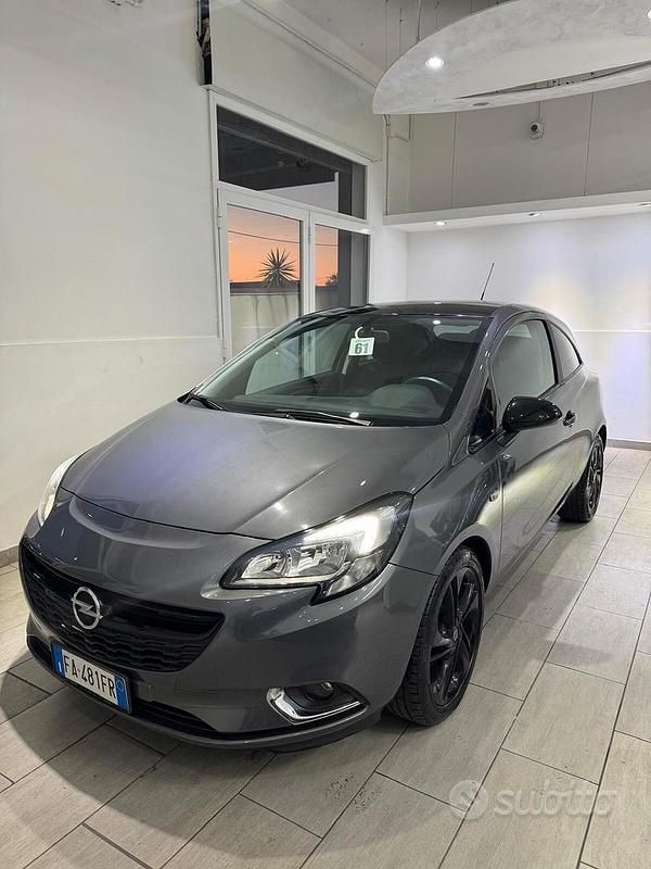 Usata Opel Corsa 69 CV (50 kW) 2015 Grigio Coupé